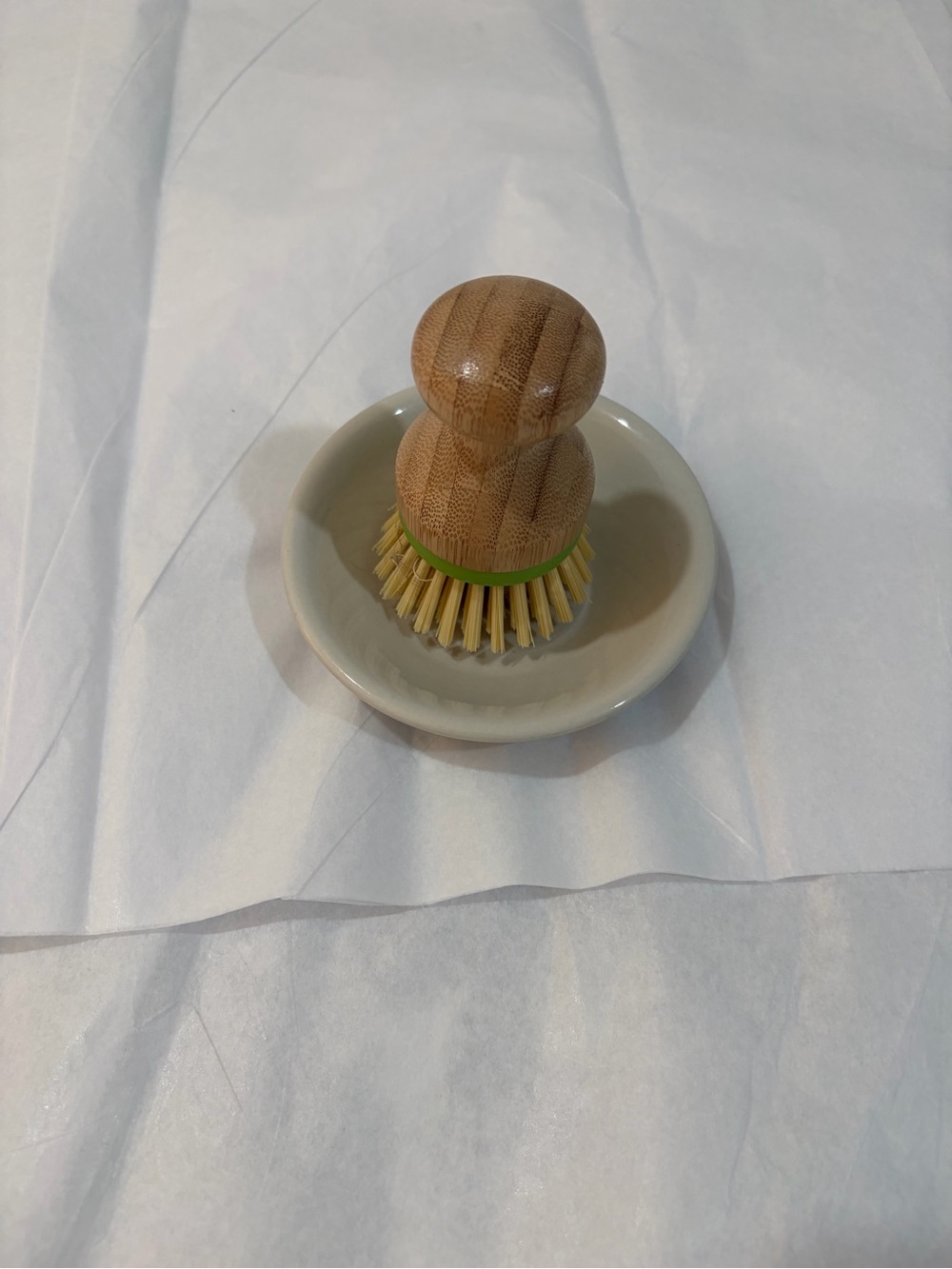 Natural minimalist dish brush set